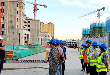 建工集團霸州項目部為塔吊司機配備新速差防墜器